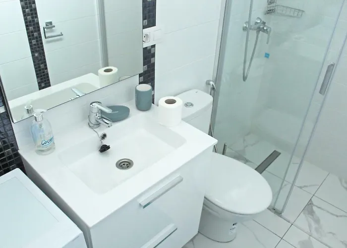 Aircon Americas 2min Off A 1 Bedrm Wifi * Playa de las Americas (Tenerife)