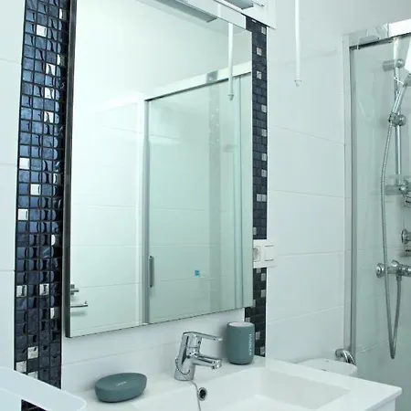 Aircon Americas 2min Off A 1 Bedrm Wifi Apartment *