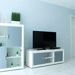 Apartment Aircon Americas 2min Off A 1 Bedrm Wifi *